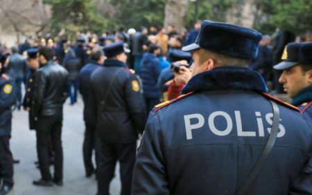 Bakıda maşın xidmət aparan polisi vurub öldürdü