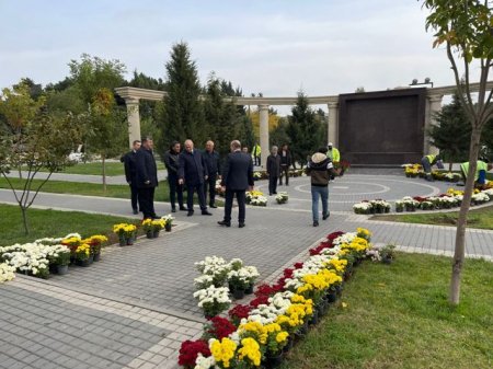 Zəfər bağında son tamamlama işləri aparılır