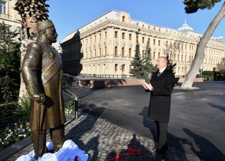 Hacı Zeynalabdin Tağıyevin Bakıda ucaldılan abidəsinin açılışı olub - FOTO - YENİLƏNİB