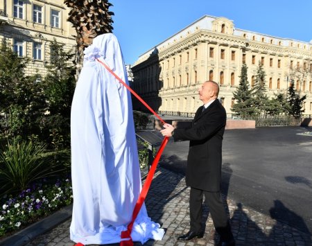 Hacı Zeynalabdin Tağıyevin Bakıda ucaldılan abidəsinin açılışı olub - FOTO - YENİLƏNİB