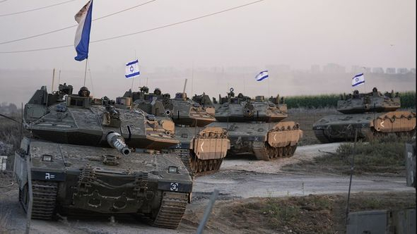 İsrail ordusu Qəzza zolağına daxil oldu: Çox sayda fələstinli cənuba axışdı - FOTO