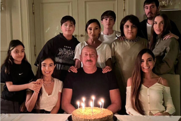 Leyla Əliyeva Prezident İlham Əliyevin doğum günündən paylaşım edib - FOTO