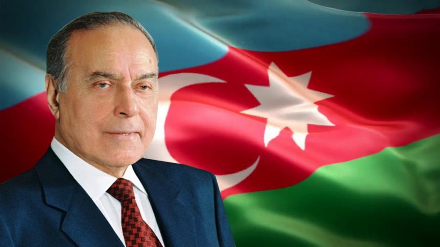 “Azərbaycan dövlətinin xilaskarı və qurucusu”